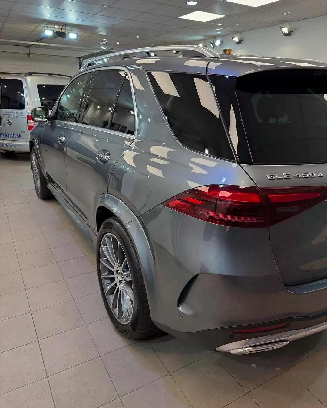 Mercedes-Benz GLE 450d, zadný trojštvrťový pohľad
