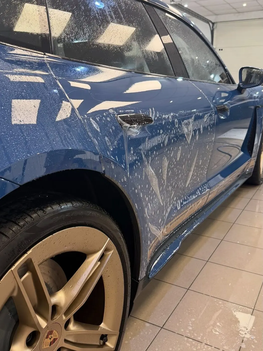 Porsche Taycan, detail karosérie