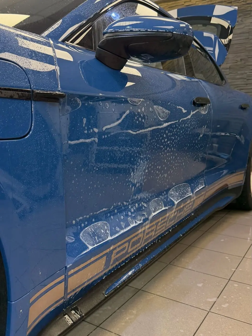 Porsche Taycan, detail karosérie