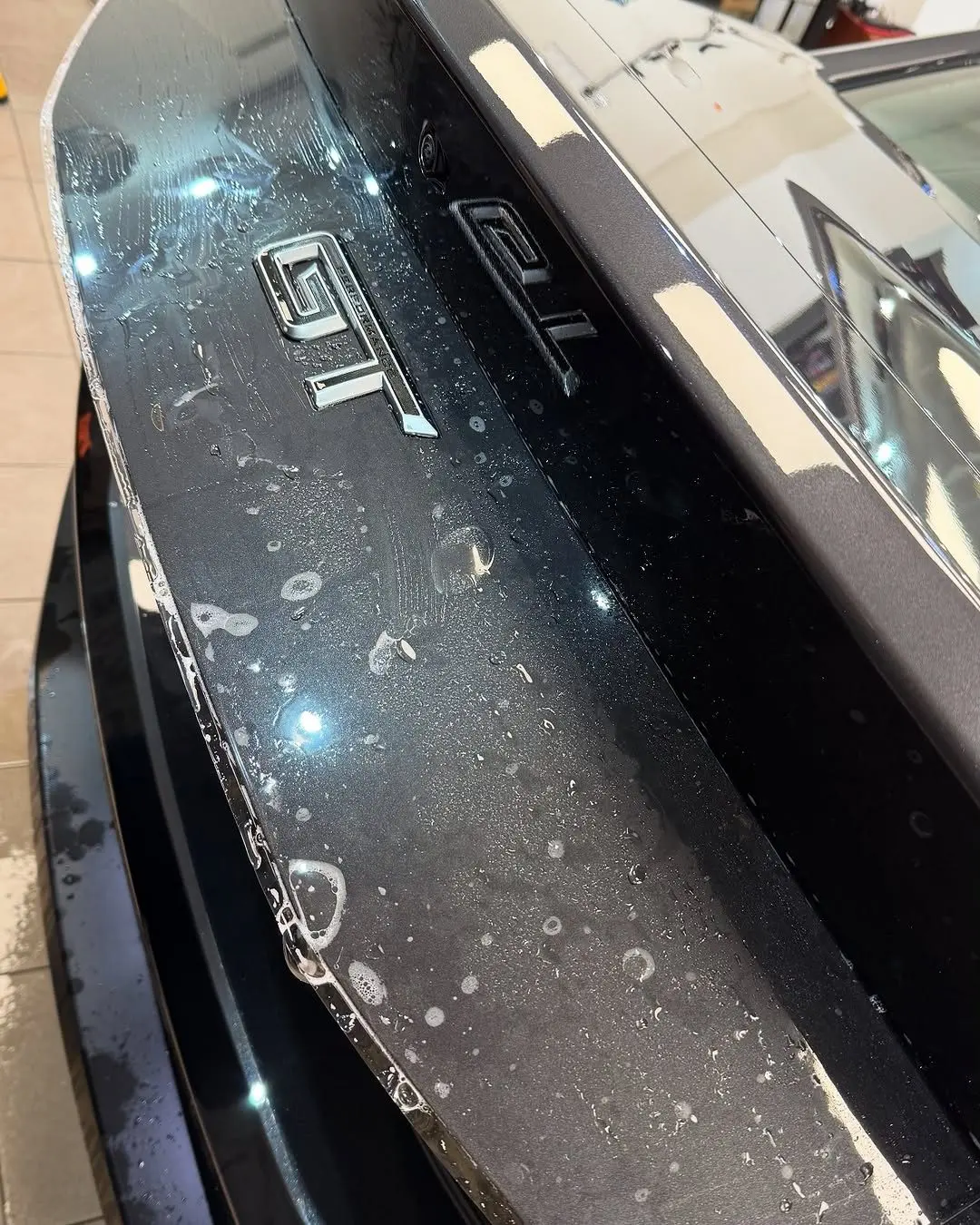 Ford Mustang GT, detail znaku