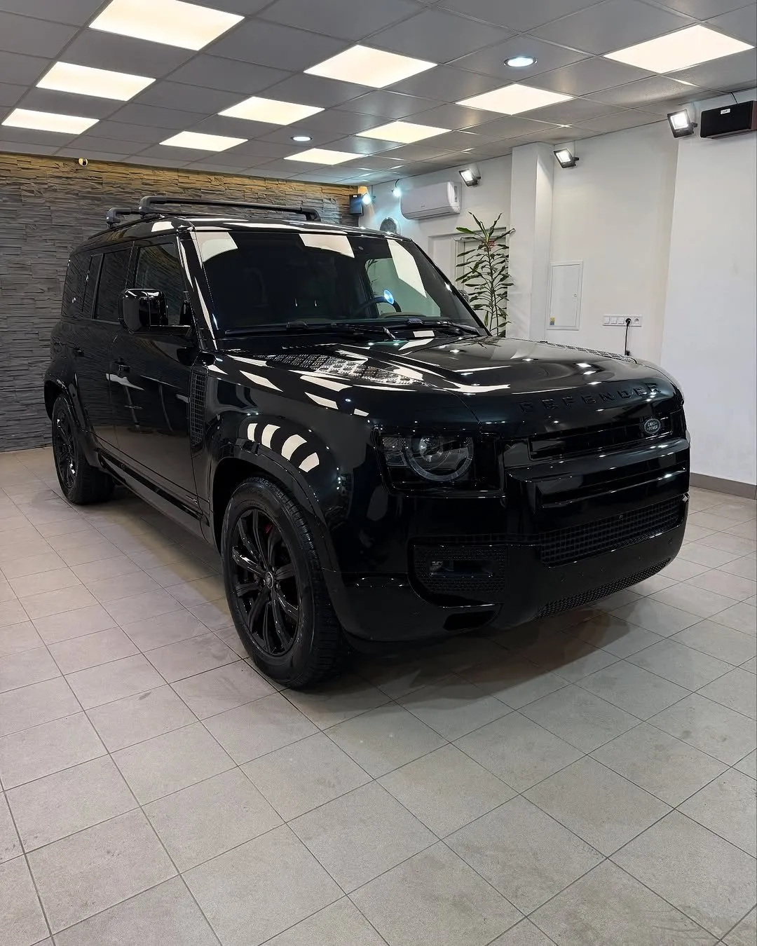Land Rover Defender po sezónnej príprave exteriéru